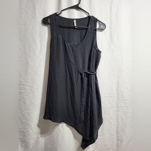Maternity Thyme Black Sleeveless Asymmetrical Top, Size Small